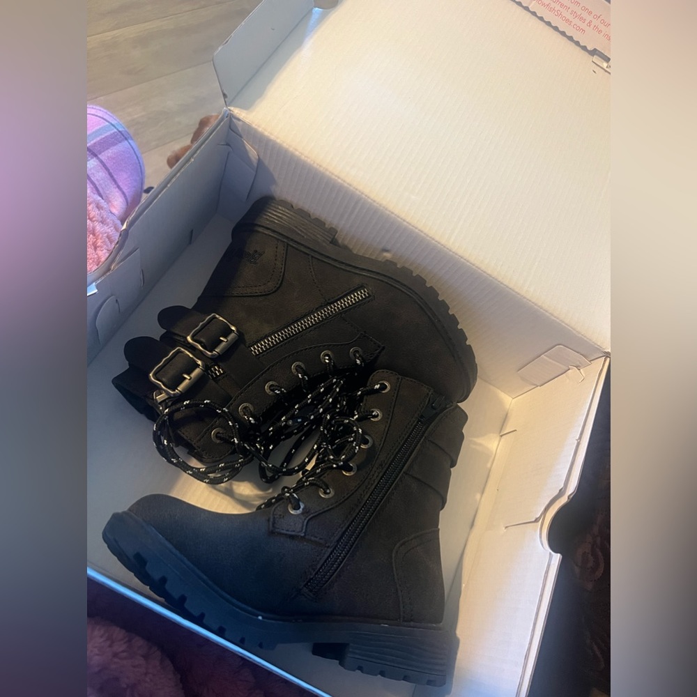 Kids boots